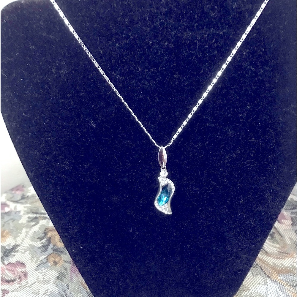 Blue crystal necklace